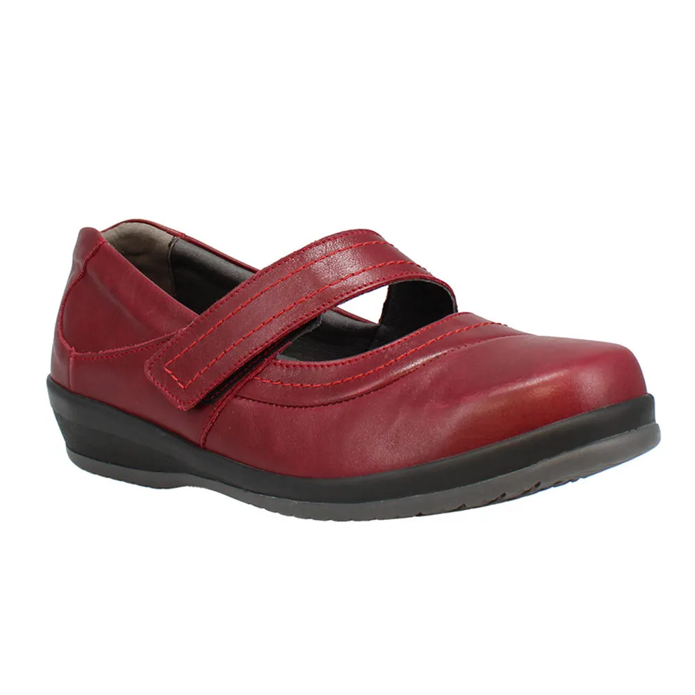 Ada Extra Wide Women's Leather Cut Out Design Mary Jane Shoe