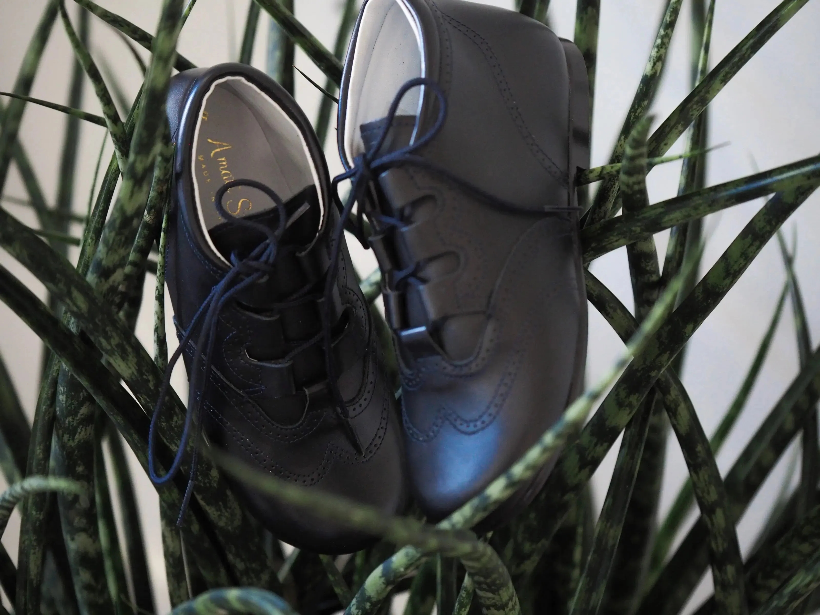 Henry- Dark Navy Leather Boy Boots