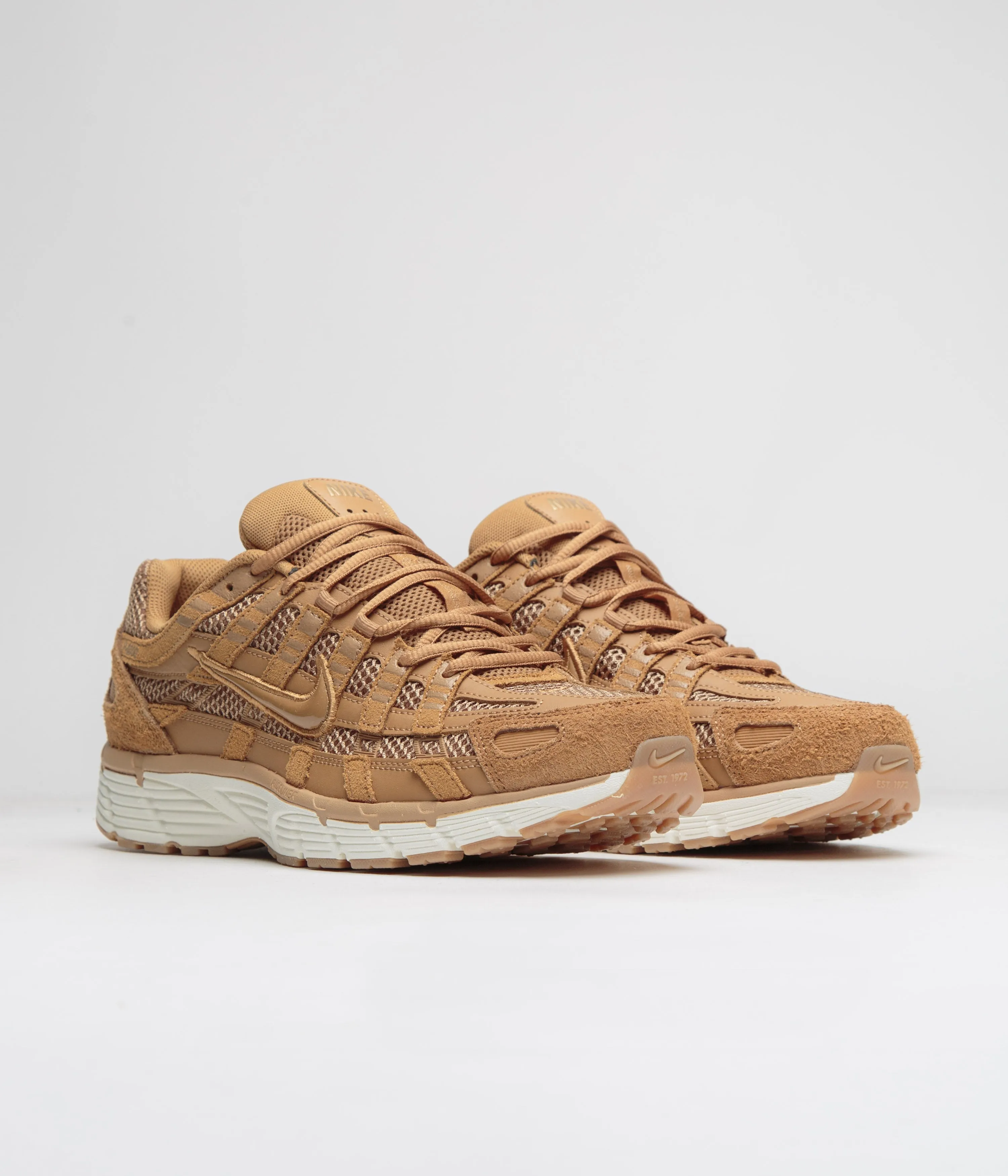 Nike P-6000 SE Shoes - Flax / Flax - Metallic Gold - Sail